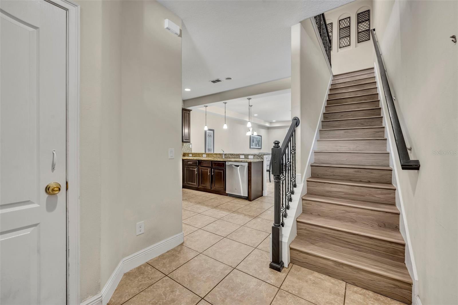 8177 Roseville Blvd Property Photo 2