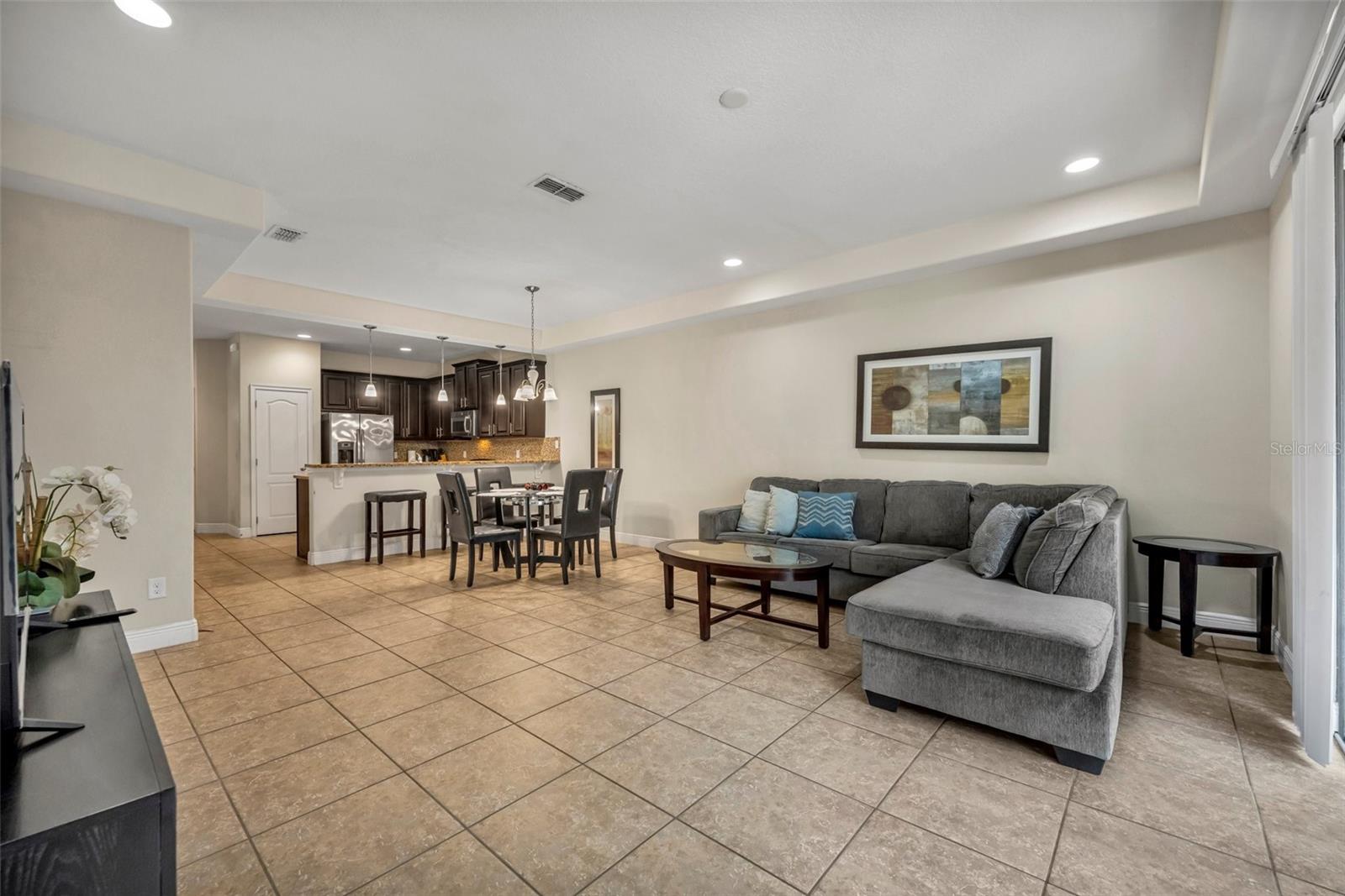 8177 Roseville Blvd Property Photo 14