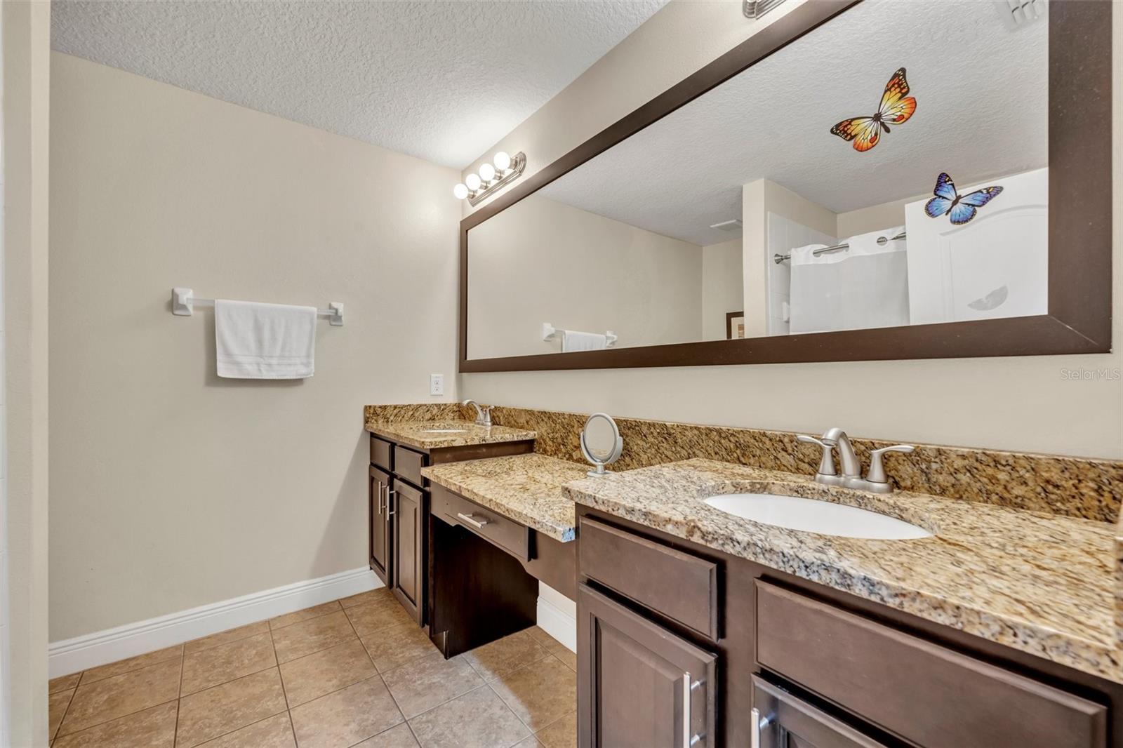 8177 Roseville Blvd Property Photo 18
