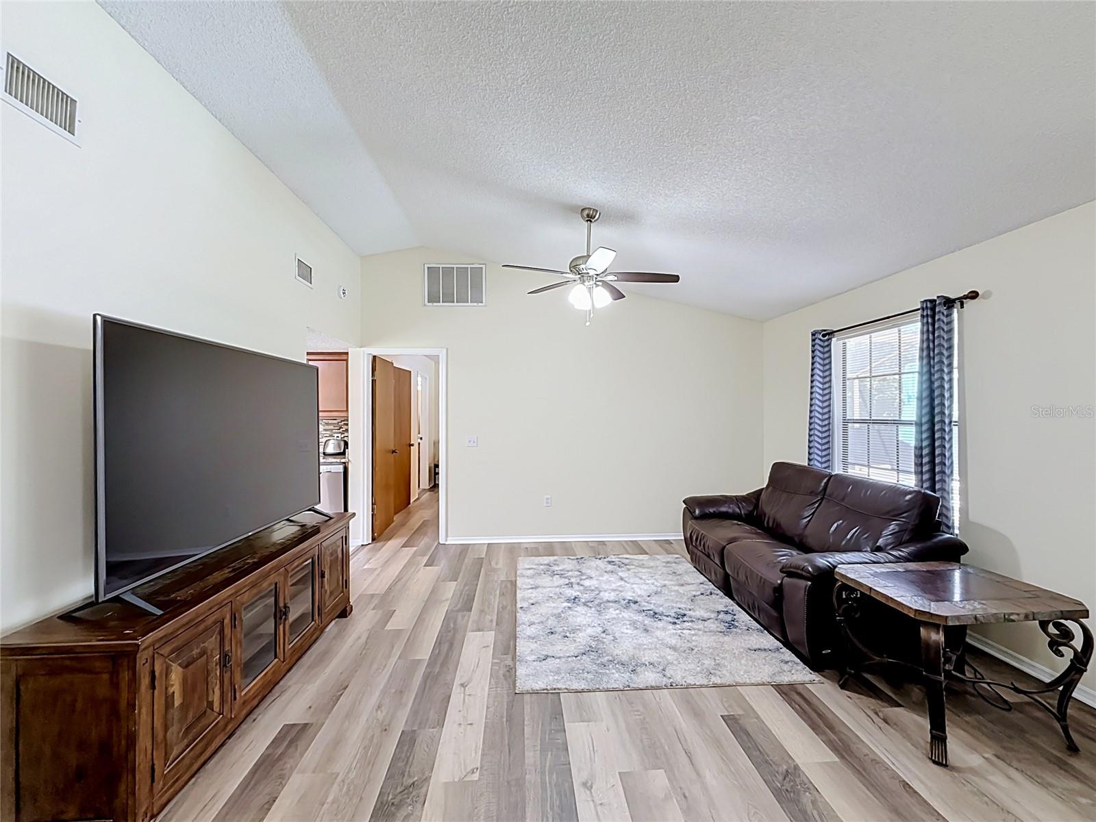12505 Wedgefield Dr Property Photo 11