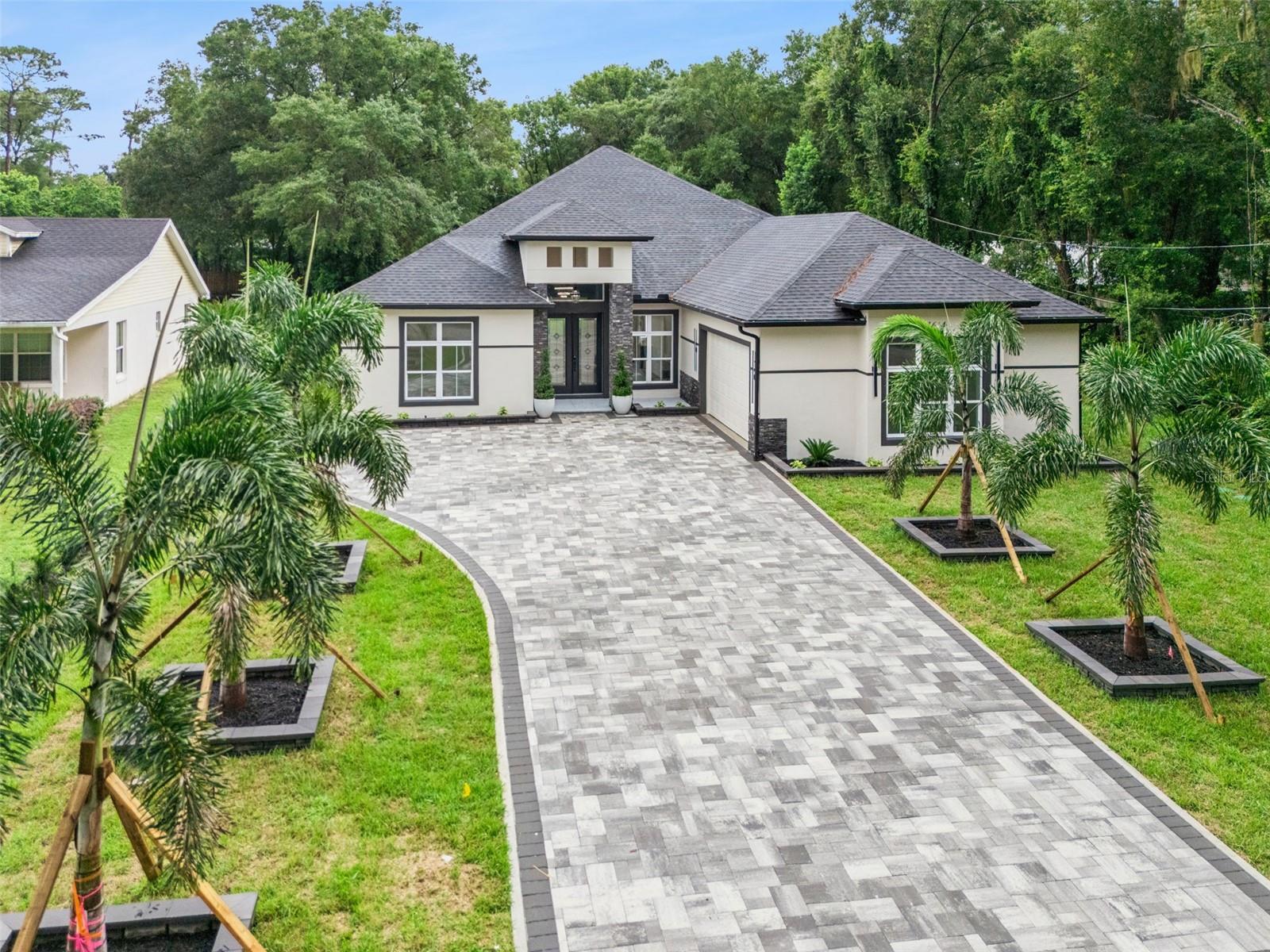 1614 Jeanette St Property Photo 1