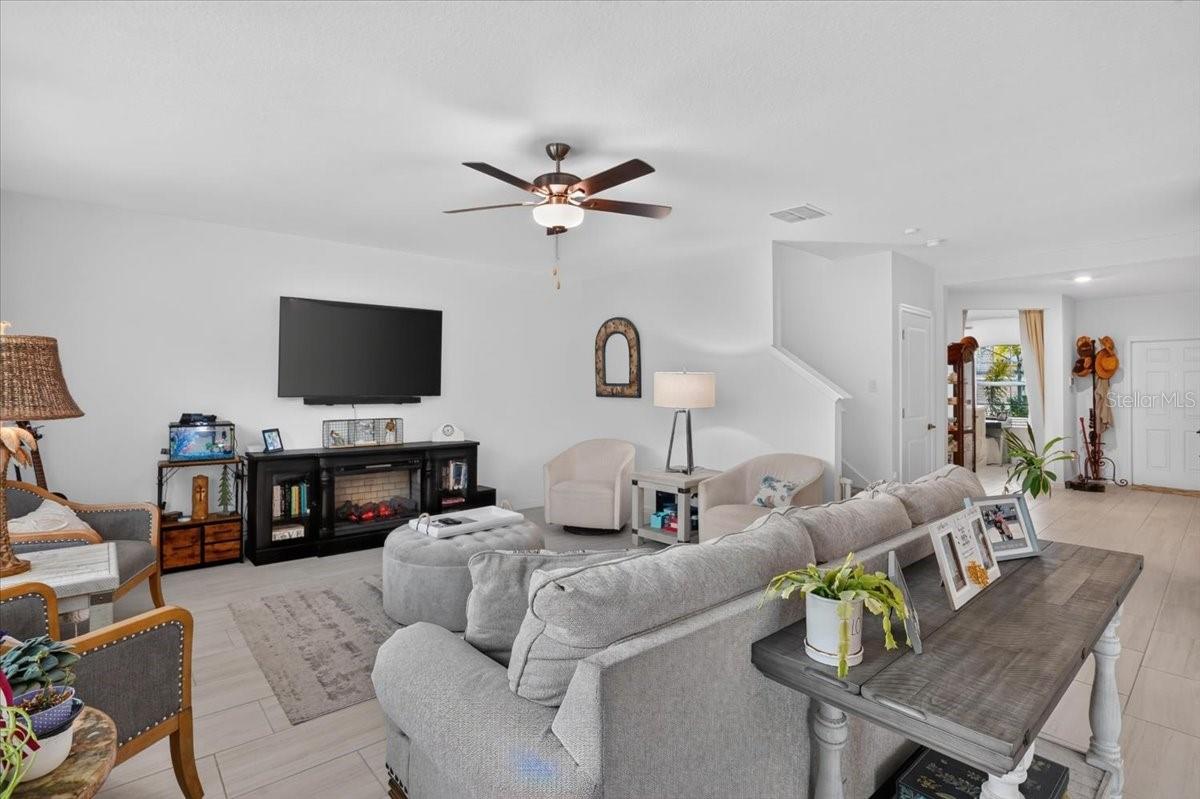 12036 Blue Diamond Trl Property Photo 4