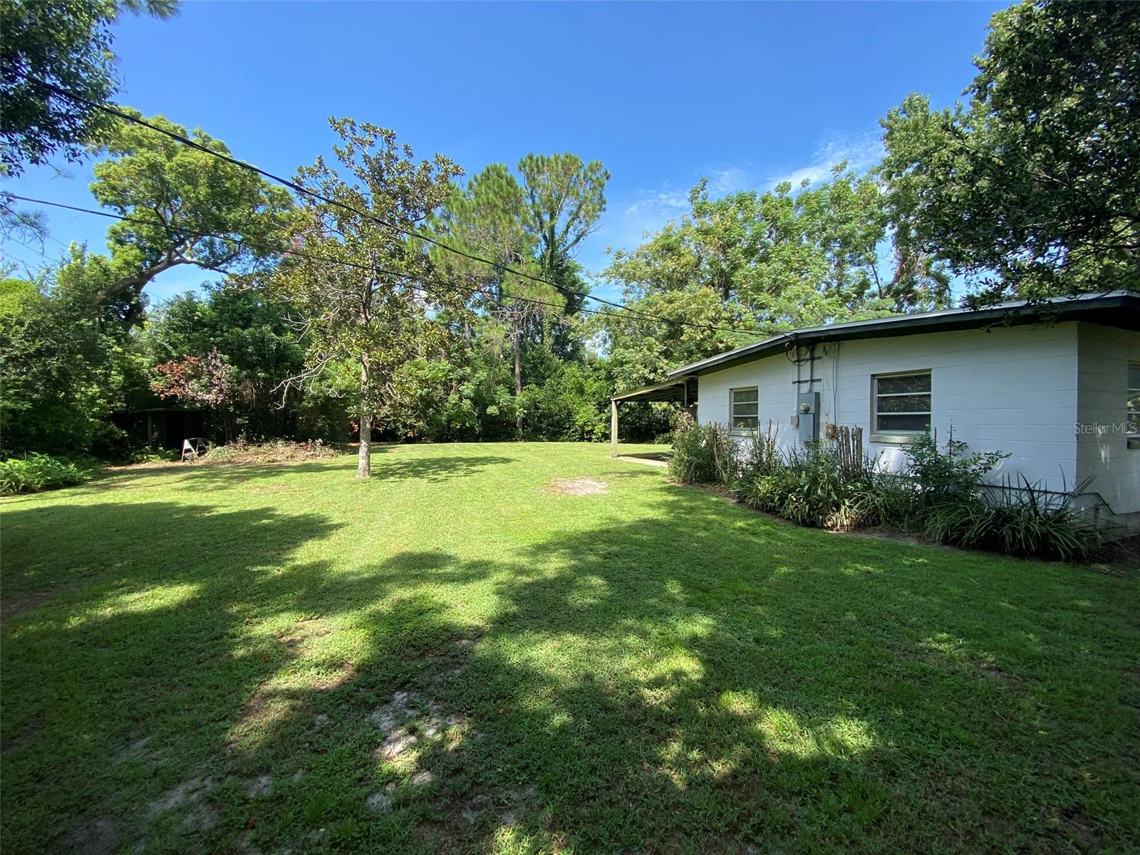 2122 Ridge Dr Property Photo 3