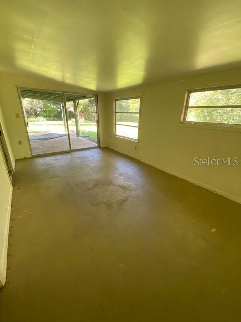 2122 Ridge Dr Property Photo 10