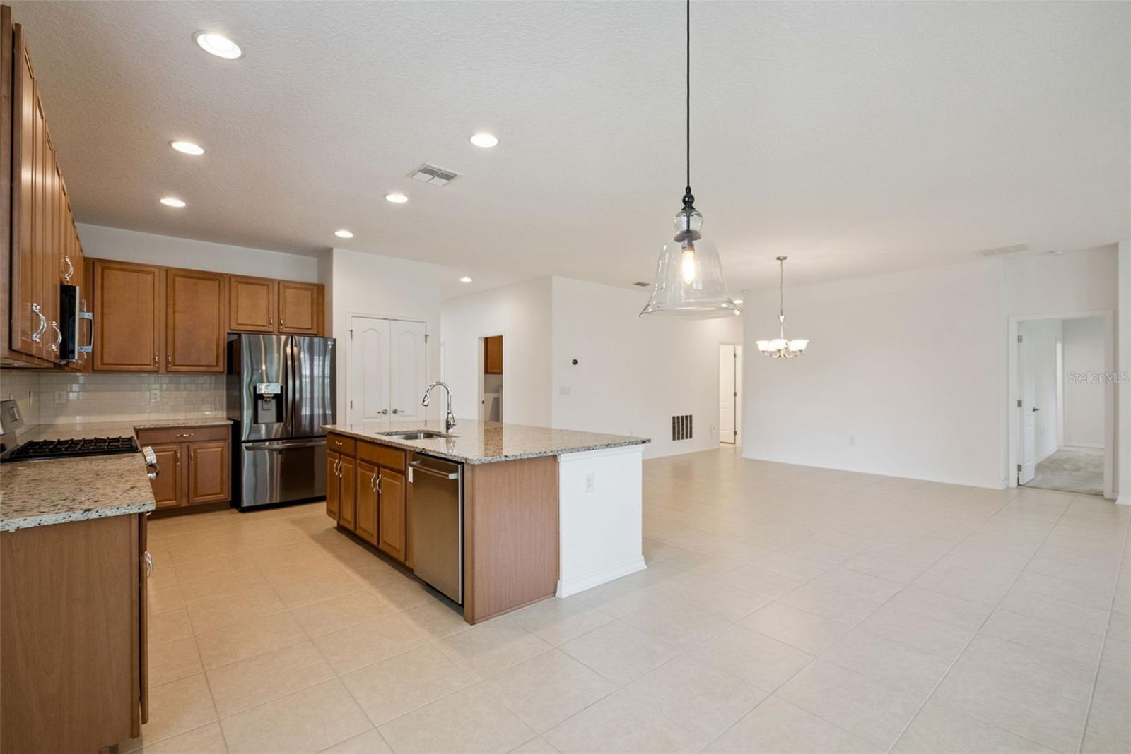 211 Lugano Way Property Photo 7