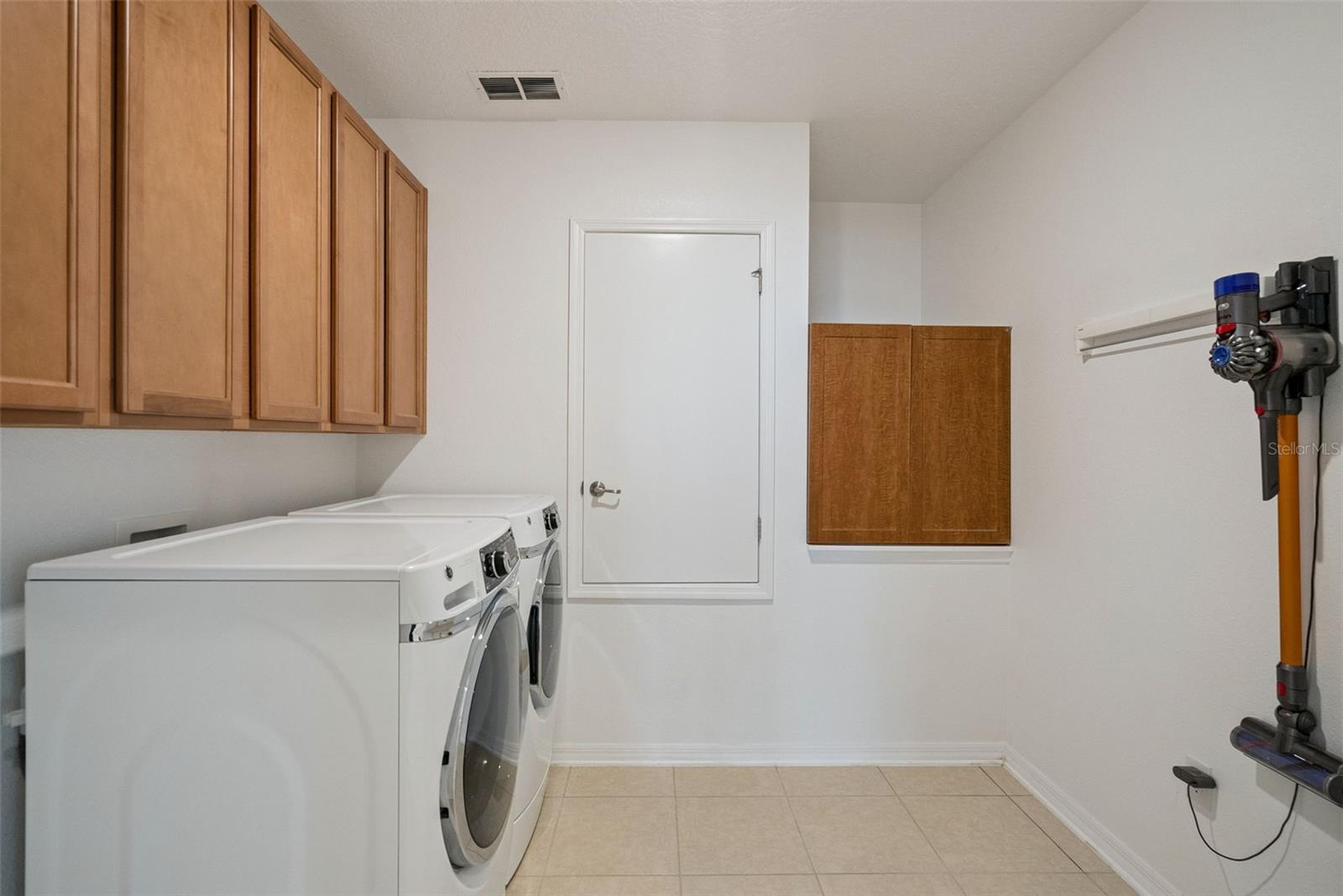 211 Lugano Way Property Photo 29