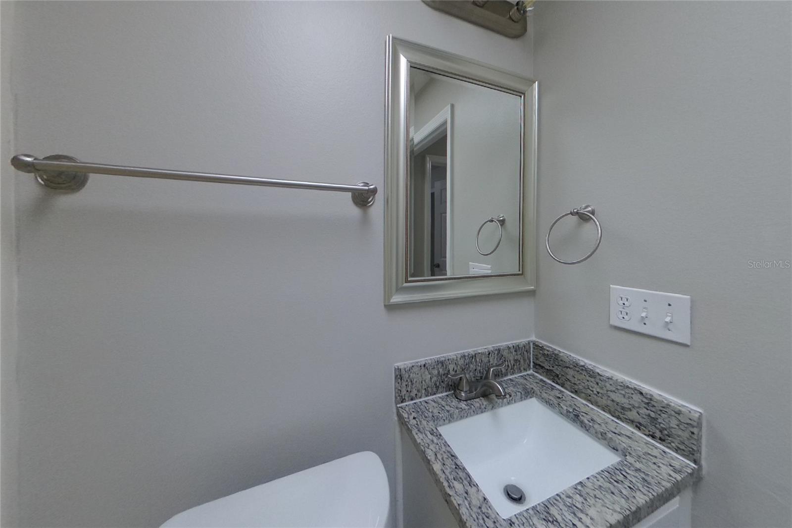 O6439274 Property Photo 13