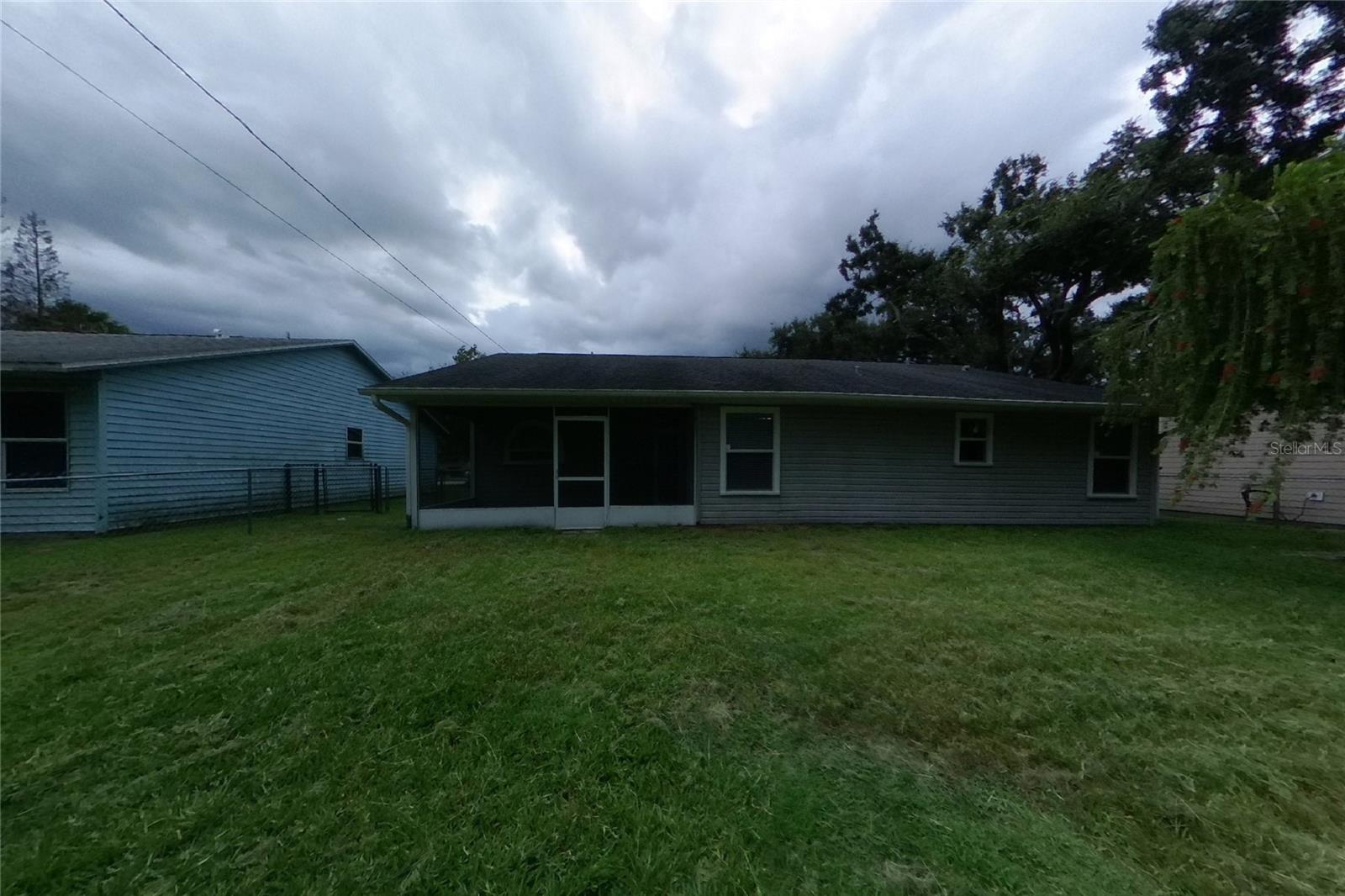 O6439274 Property Photo 15