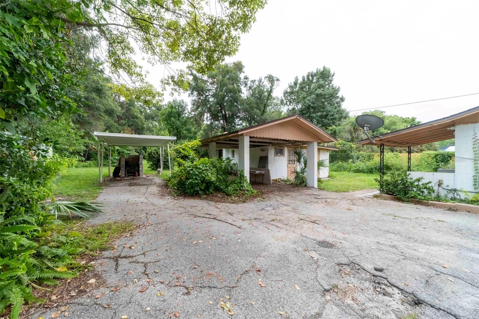 2076 Old New York Ave Property Photo 5
