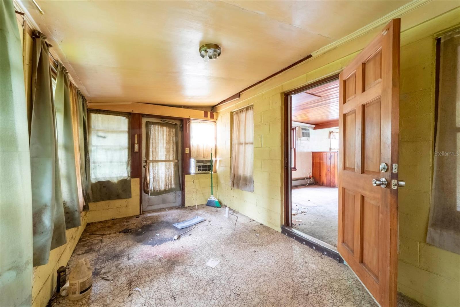 2076 Old New York Ave Property Photo 18