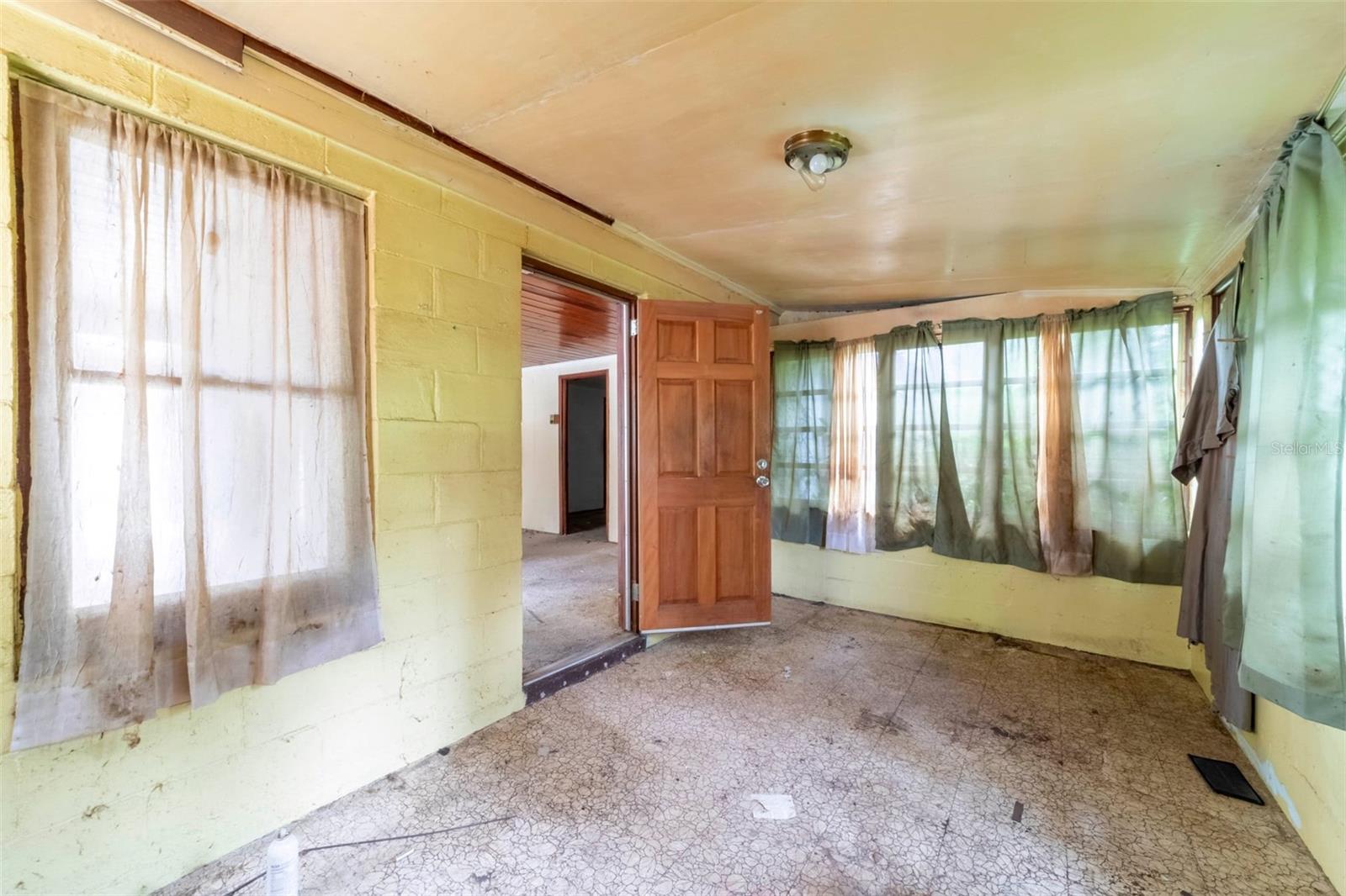 2076 Old New York Ave Property Photo 19