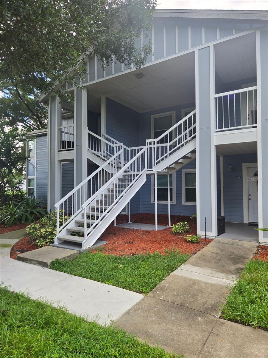 2577 Grassy Point Dr #105 Property Photo 3
