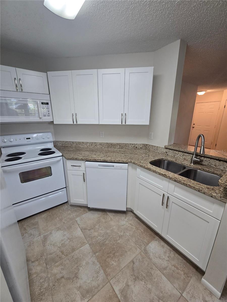 2577 Grassy Point Dr #105 Property Photo 9
