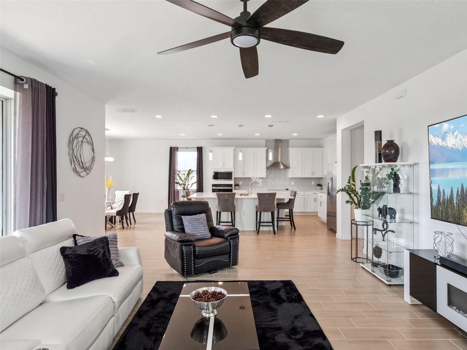 591 Via Bella Ct Property Photo 6