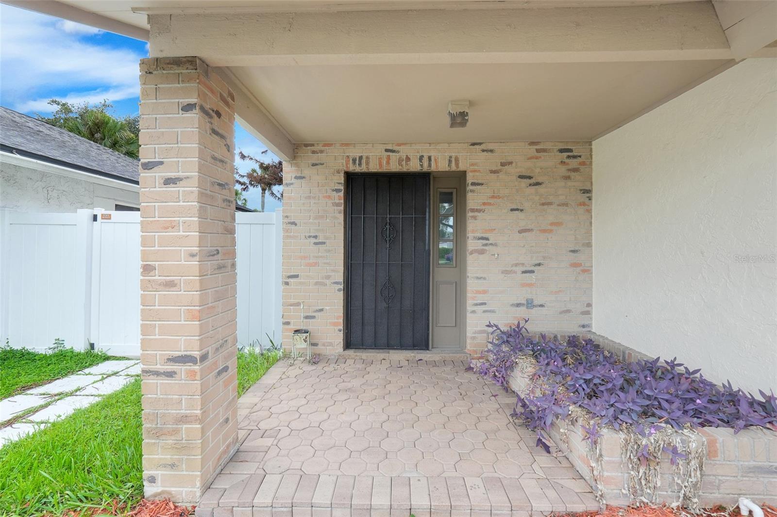 2847 Sunbranch Drive Property Photo 4
