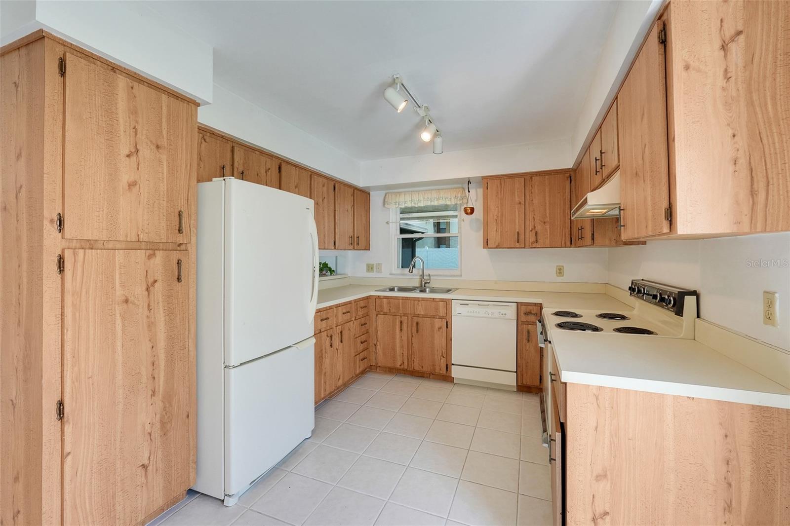 2847 Sunbranch Drive Property Photo 11
