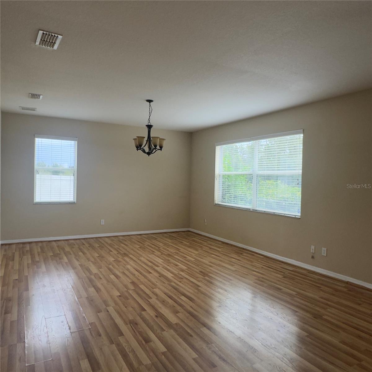 14207 Craftsbury Ct Property Photo 7