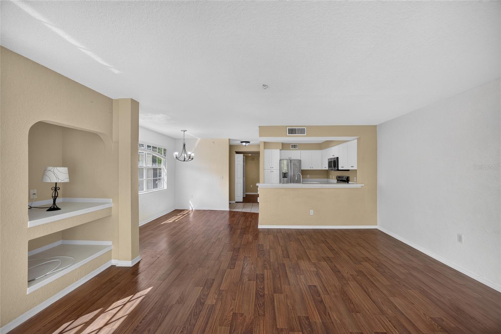 14013 Fairway Island Dr #428 Property Photo 3