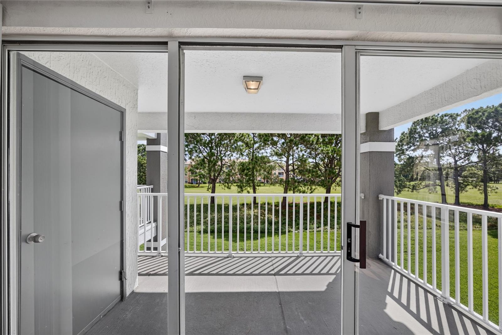 14013 Fairway Island Dr #428 Property Photo 8