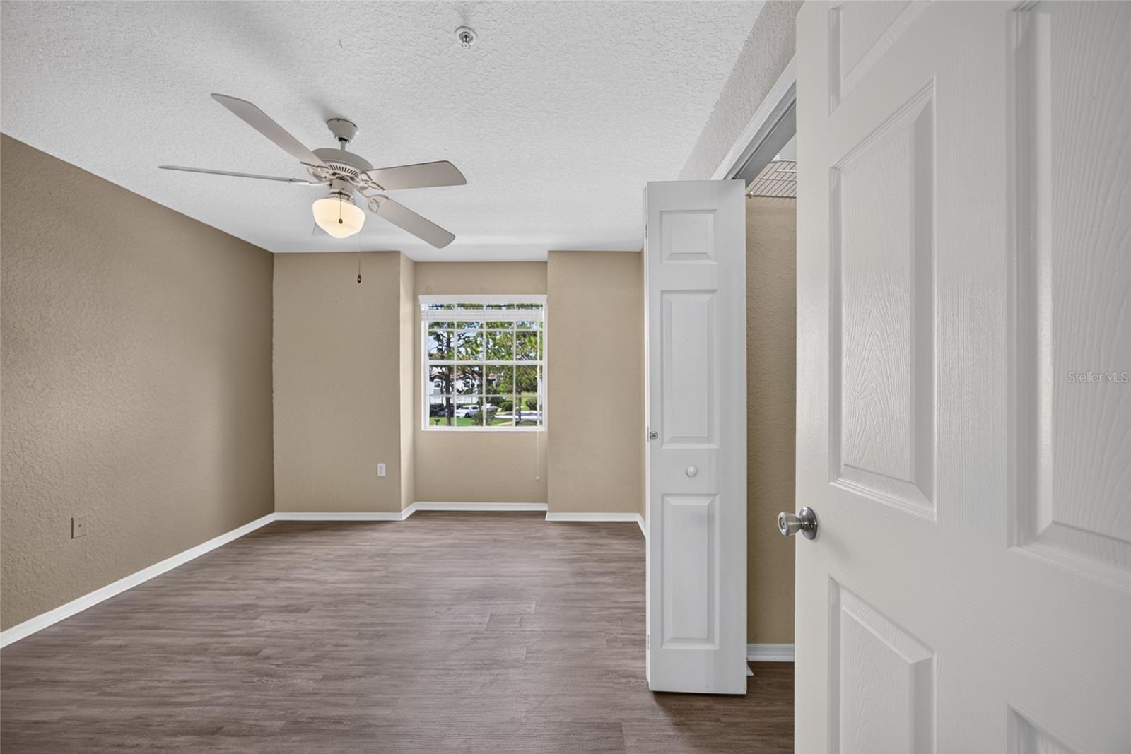 14013 Fairway Island Dr #428 Property Photo 17