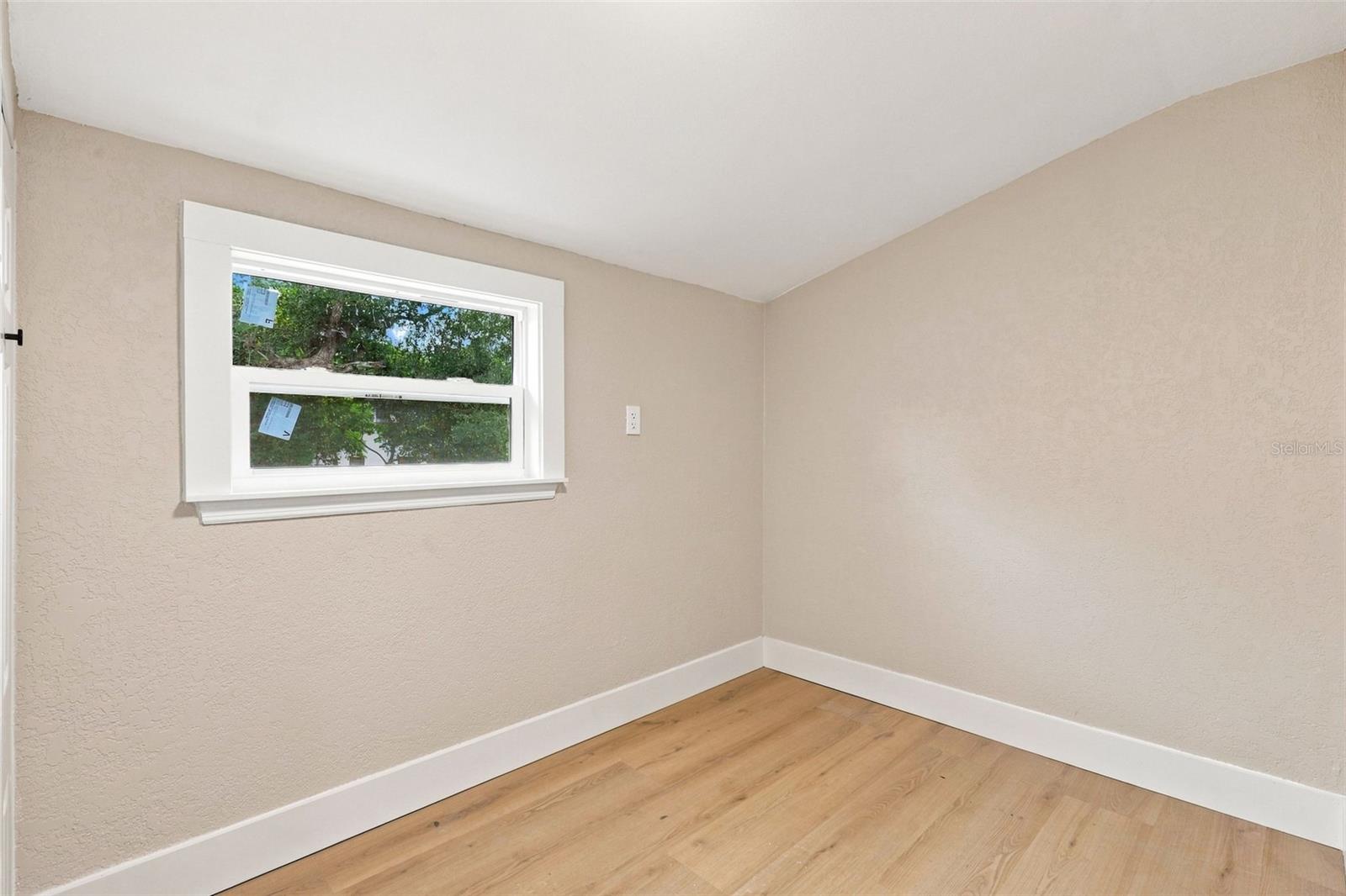 264 Laws Ln Property Photo 6