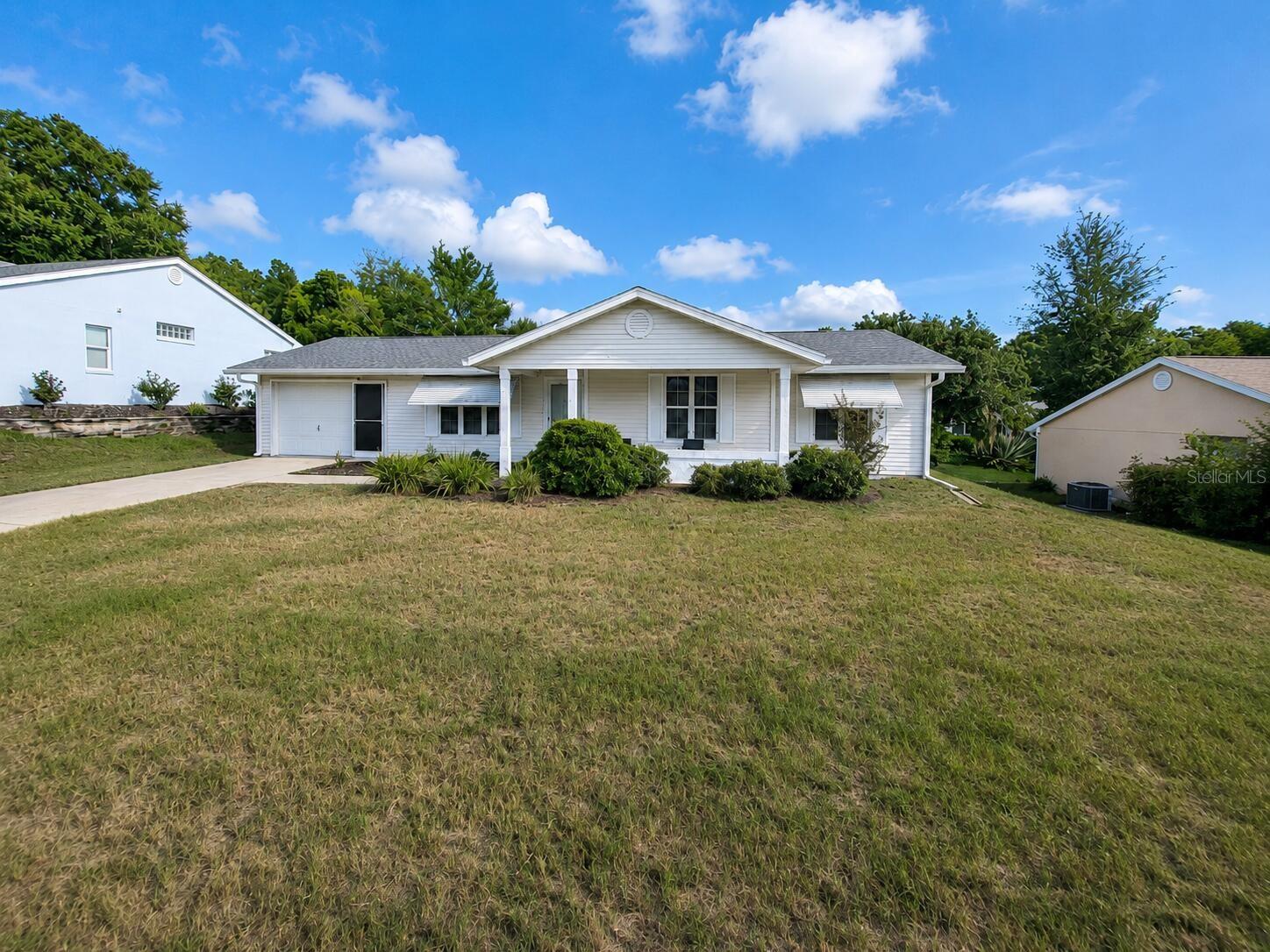 8129 SW 117TH LOOP Property Photo 1