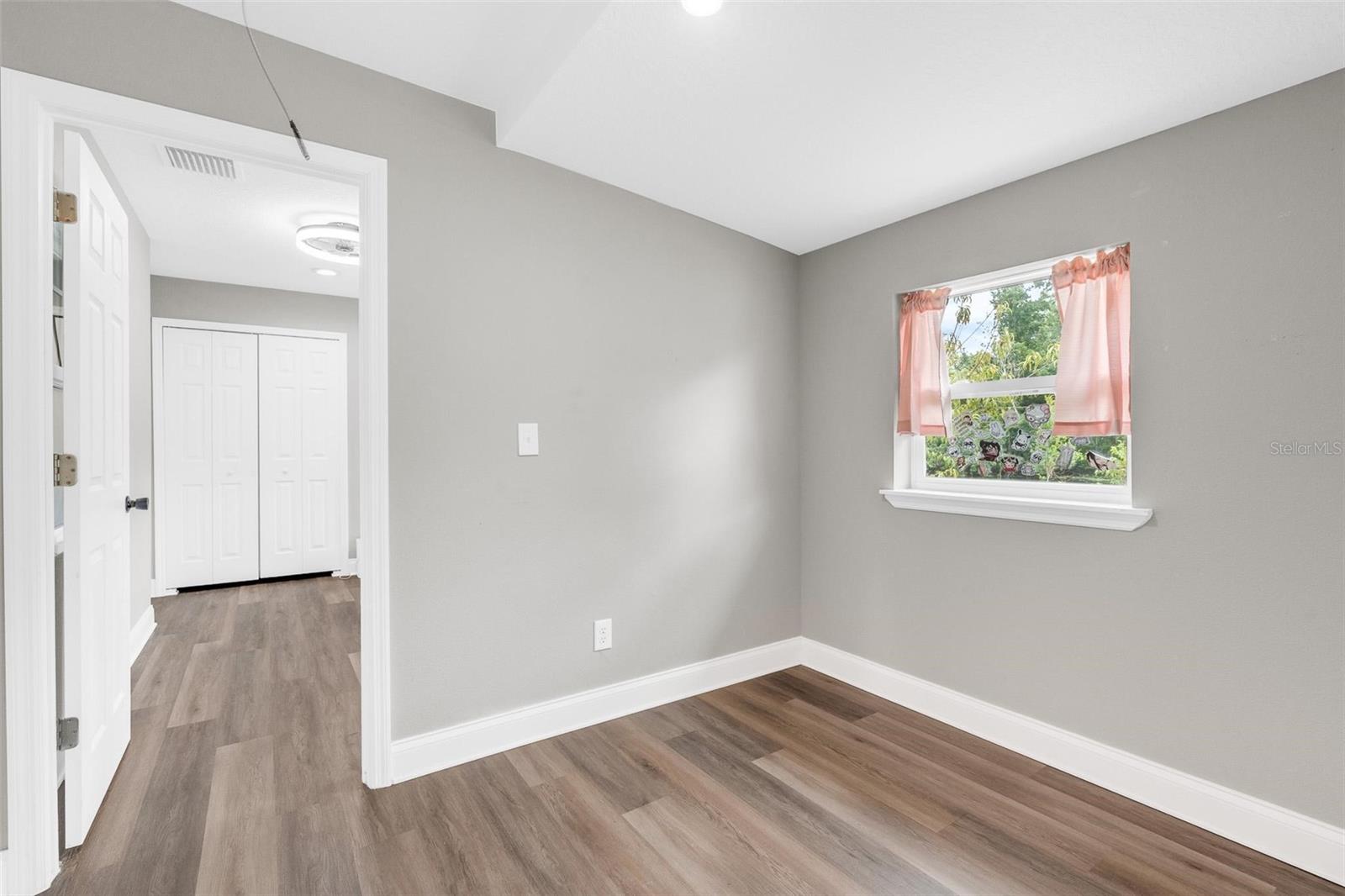 507 Phyllis Cir Property Photo 12