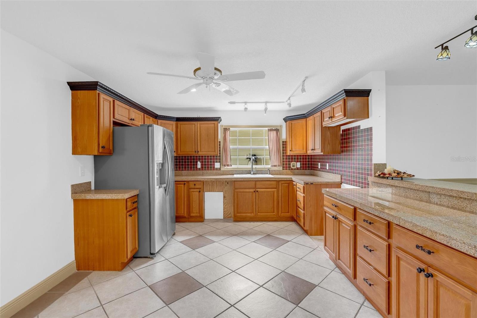 507 Phyllis Cir Property Photo 22