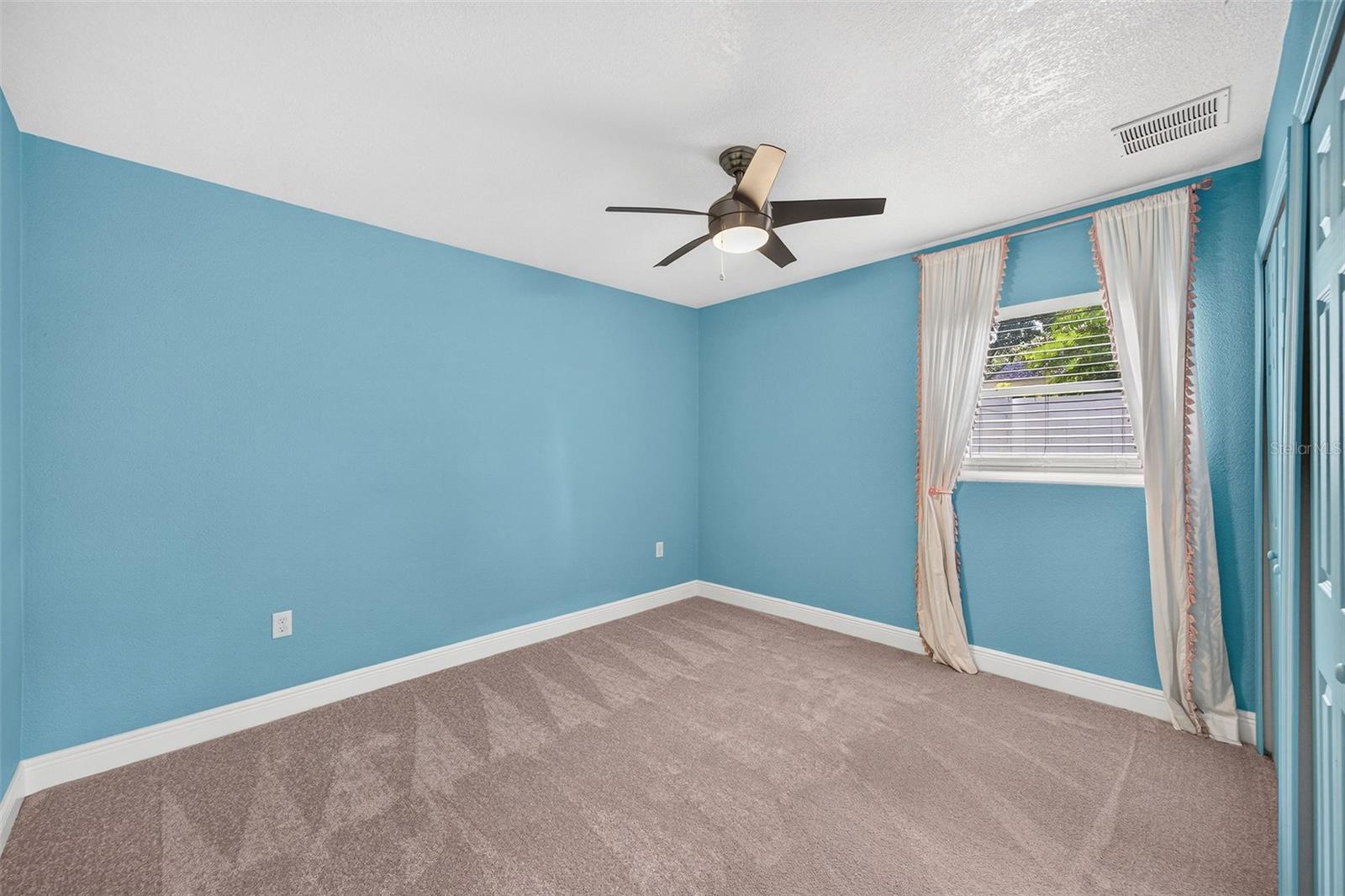 2345 Brookshire Ave Property Photo 23