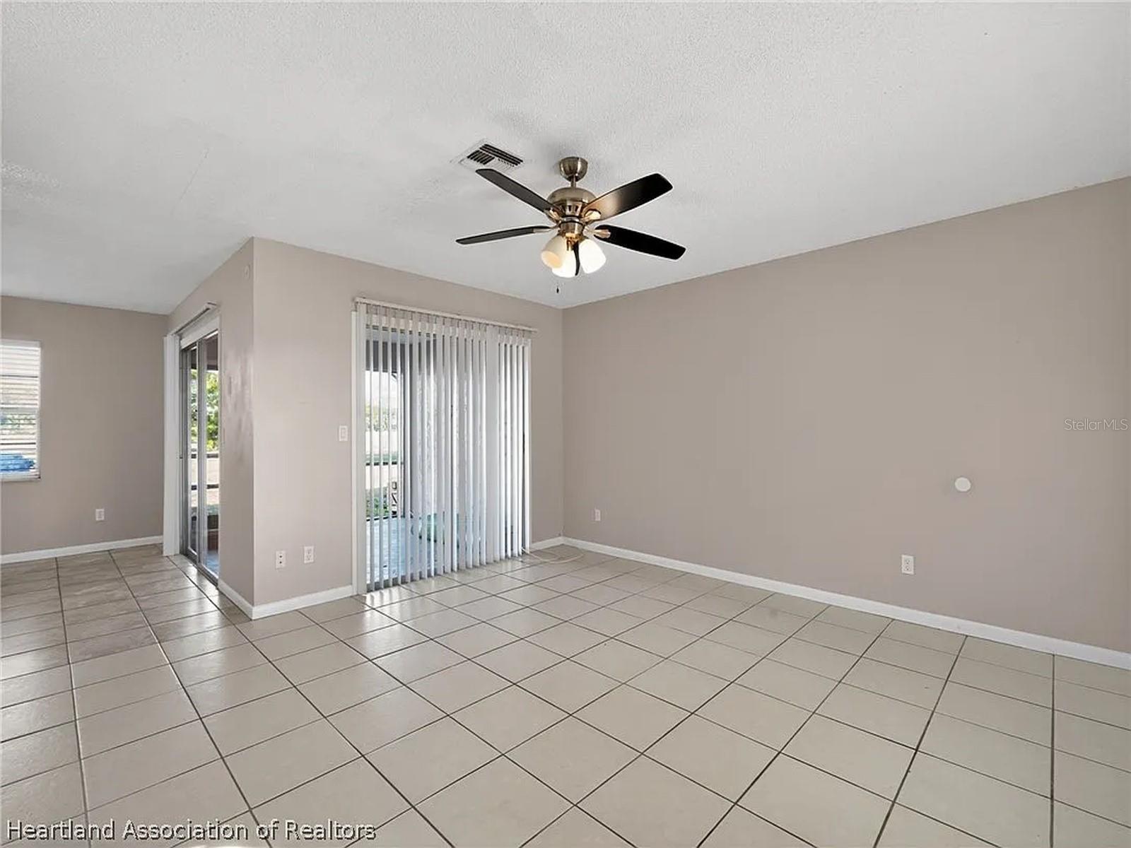6213 Candler Ter Property Photo 3