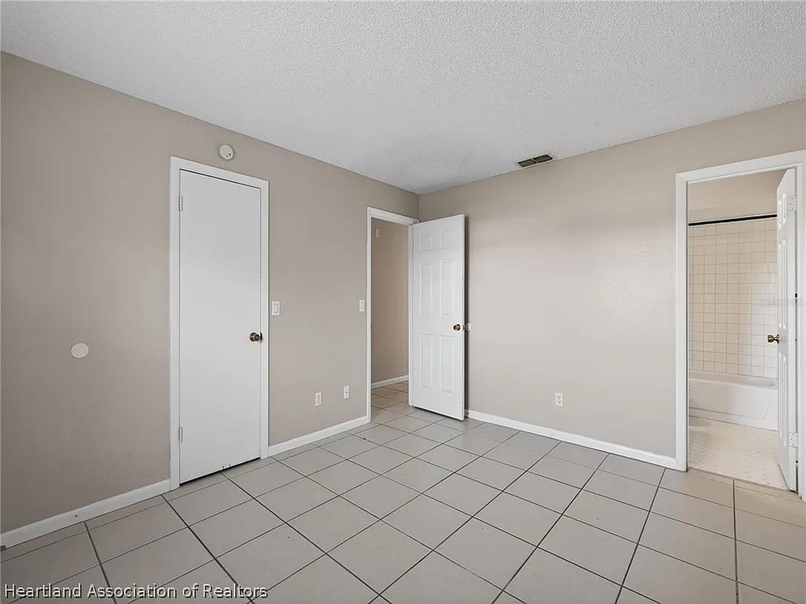 6213 Candler Ter Property Photo 6
