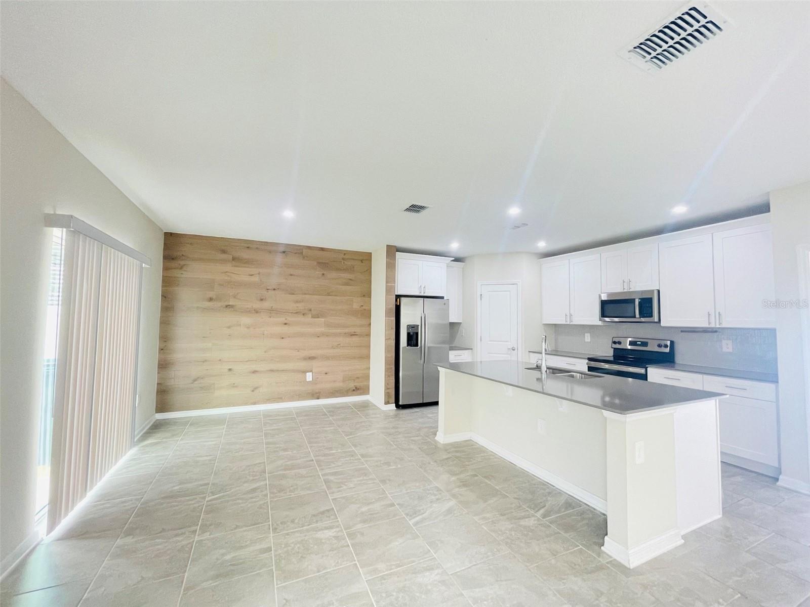 2905 Muller Oak Loop Property Photo 4