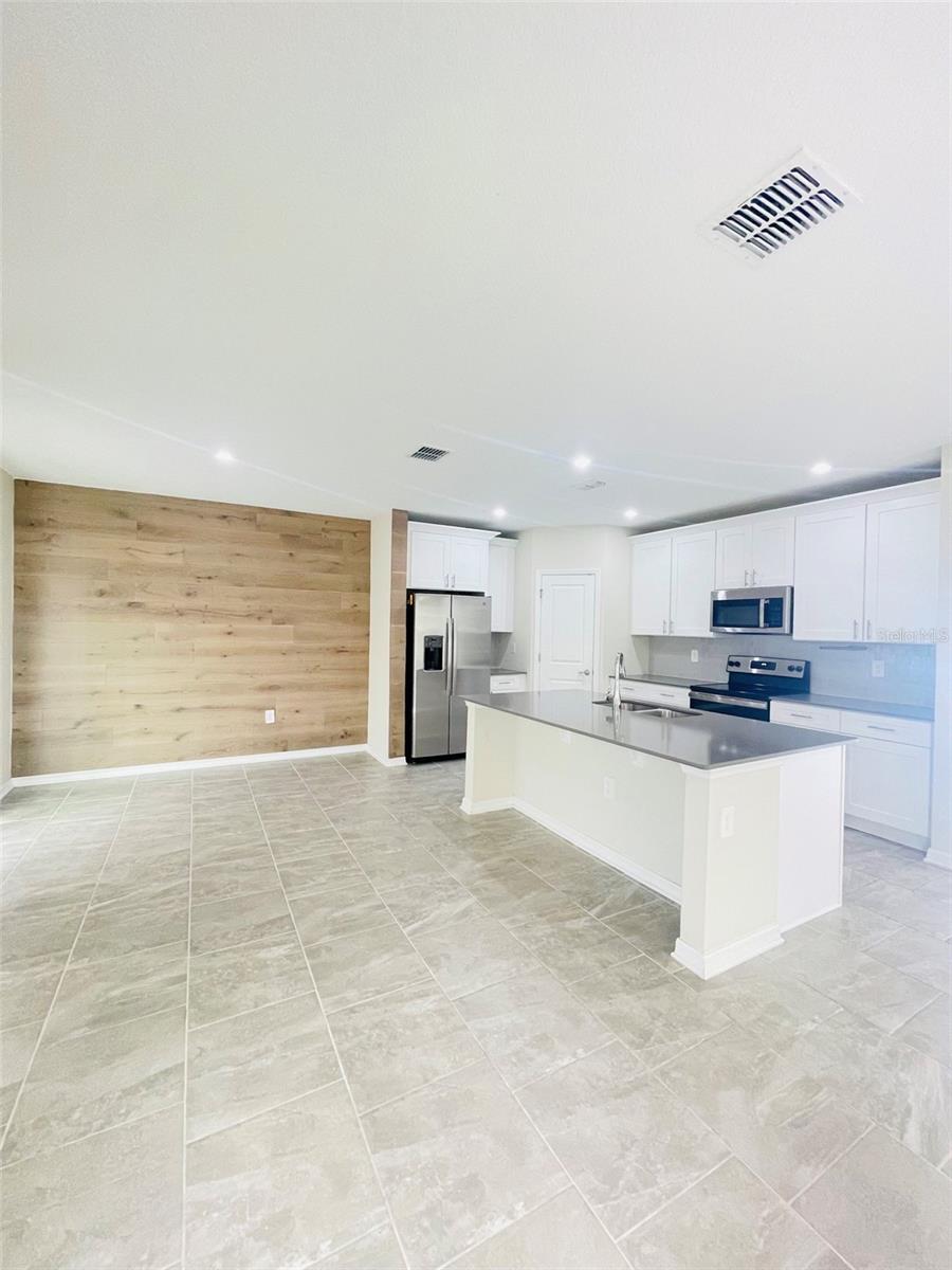 2905 Muller Oak Loop Property Photo 8