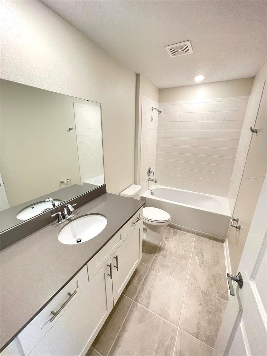2905 Muller Oak Loop Property Photo 22