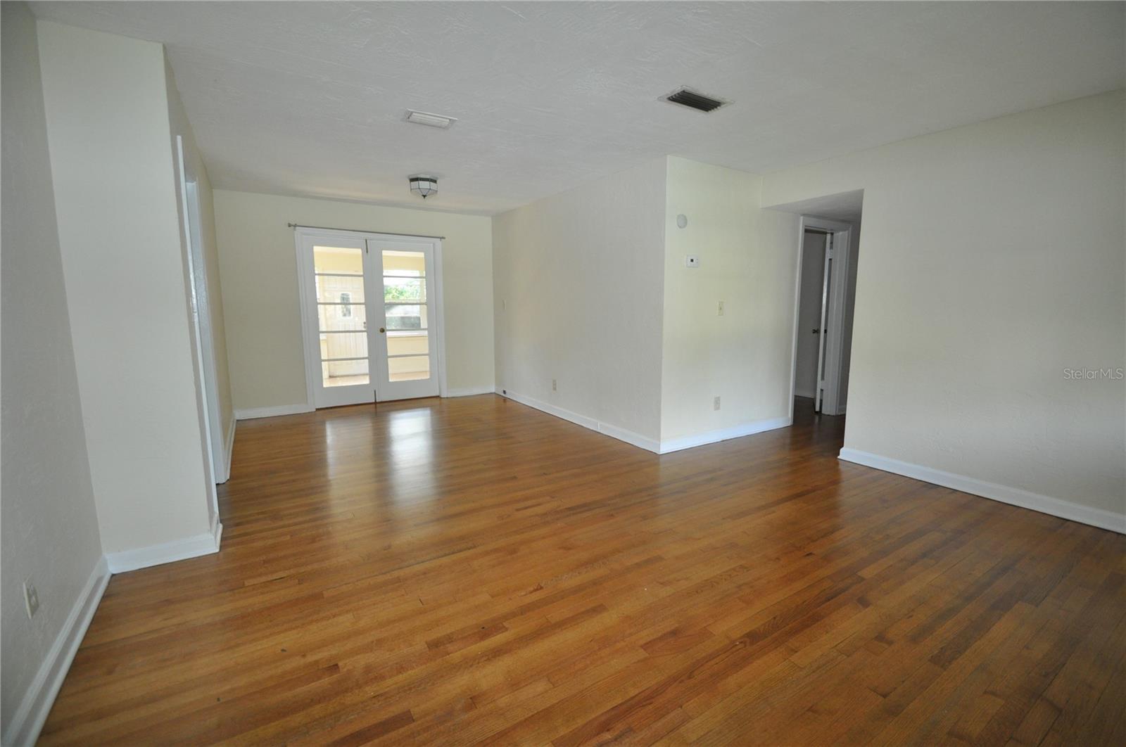 519 Vern Dr Property Photo 3