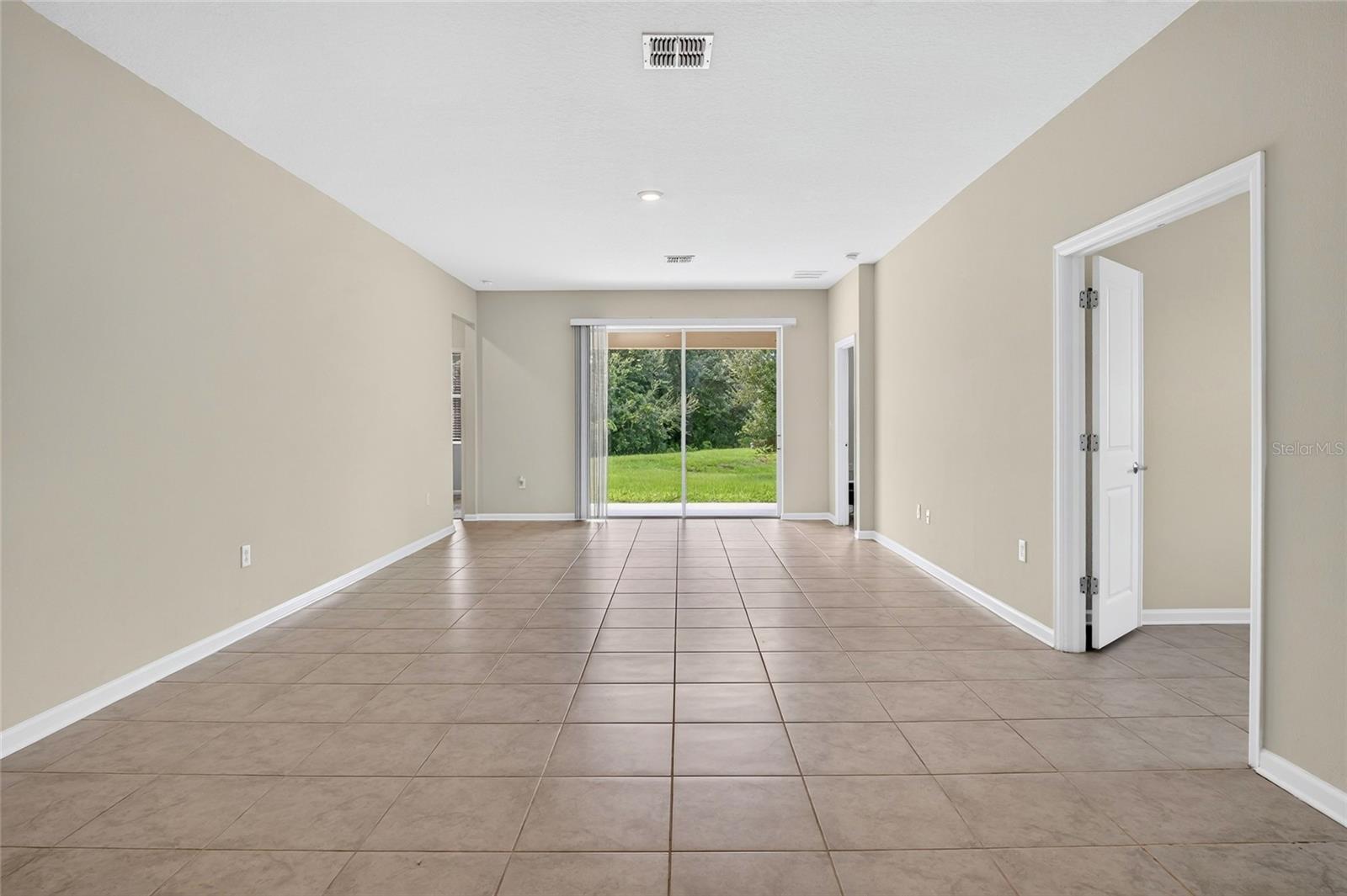 4514 Tahoe Cir Property Photo 9