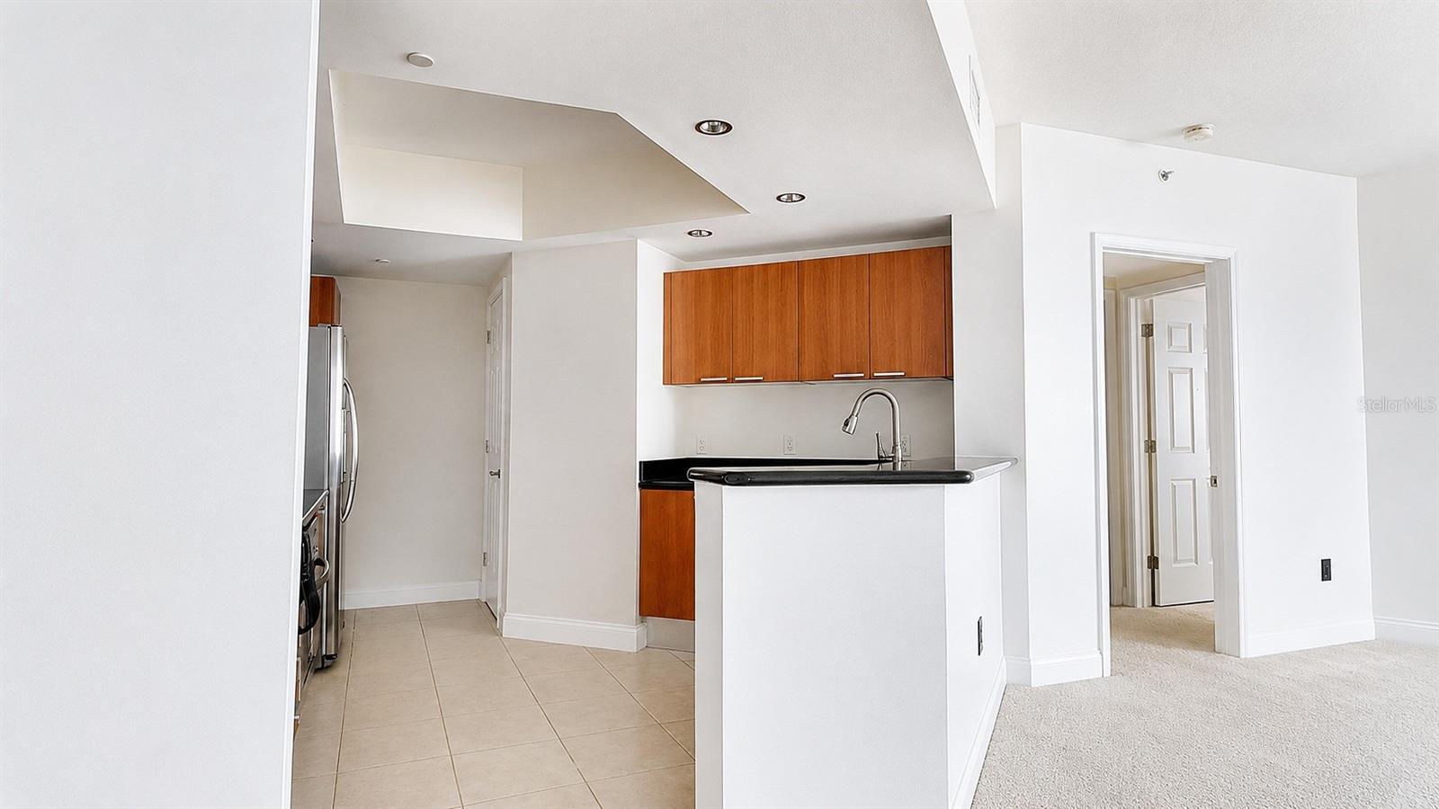 241 Riverside Dr #2006 Property Photo 4