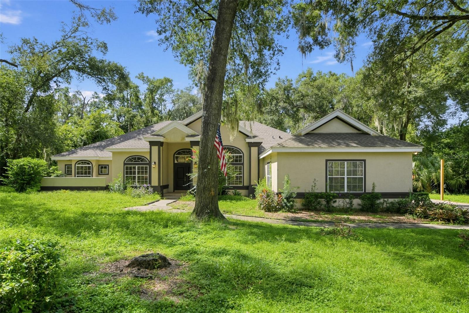 120 Ibis Rd Property Photo 1