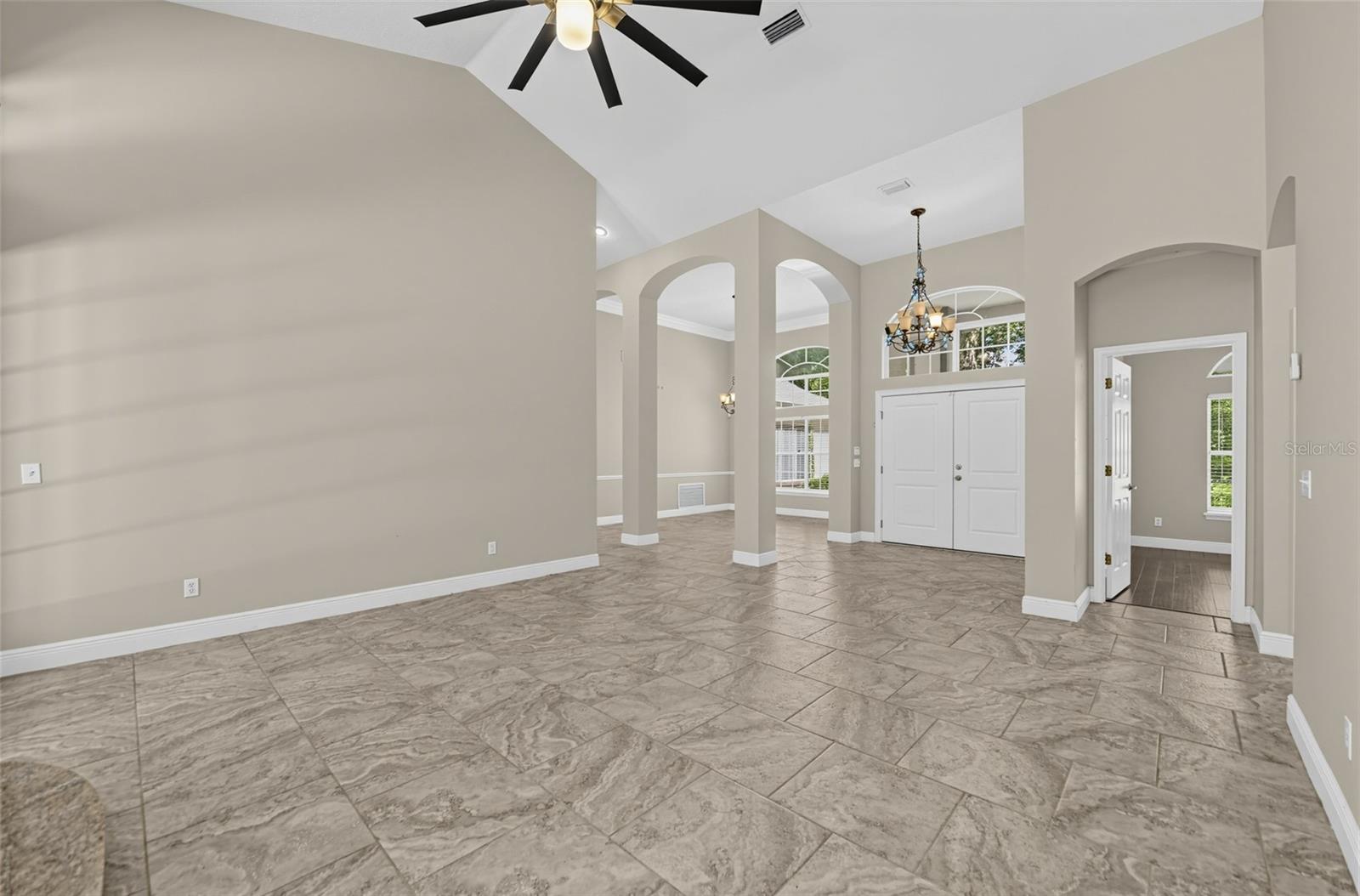 120 Ibis Rd Property Photo 4