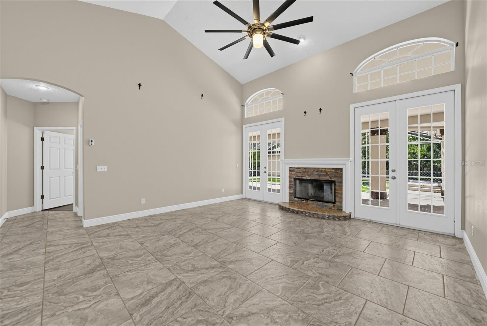 120 Ibis Rd Property Photo 6