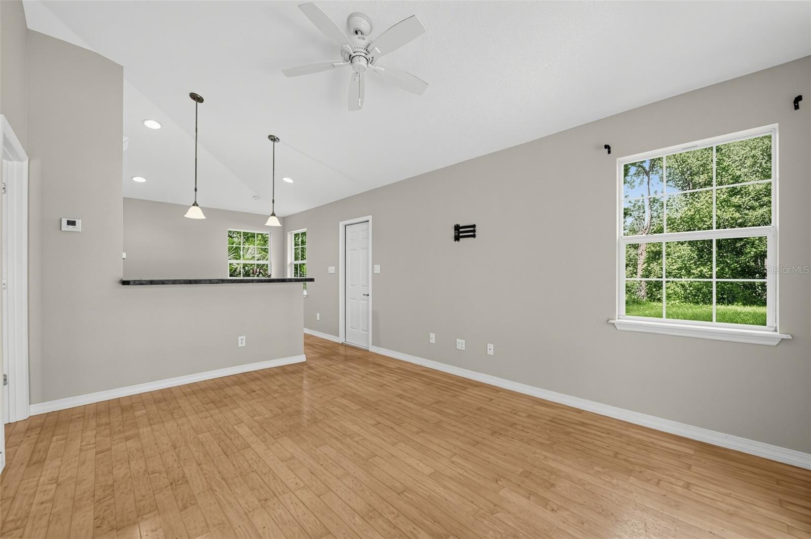 120 Ibis Rd Property Photo 7