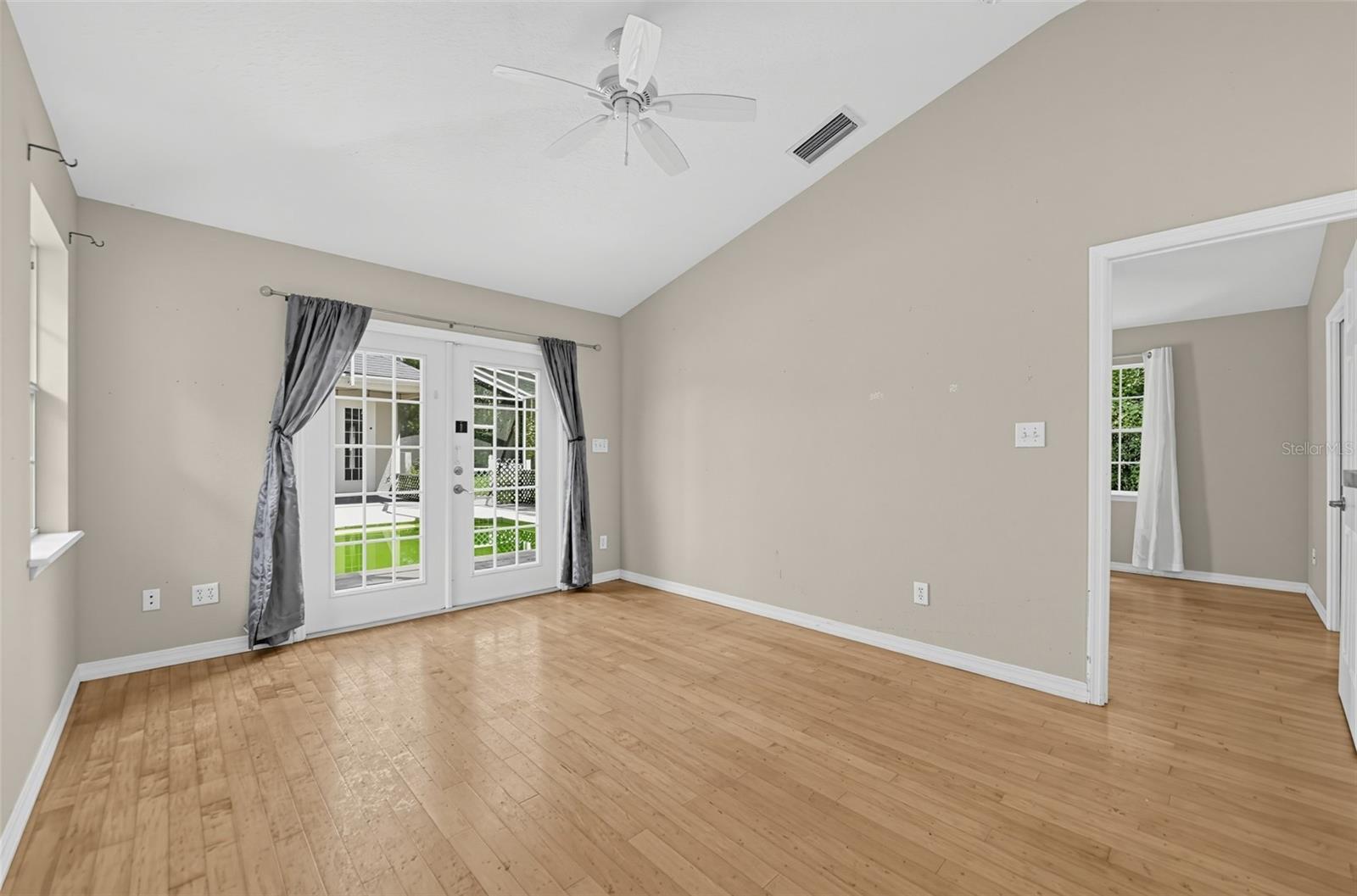 120 Ibis Rd Property Photo 35