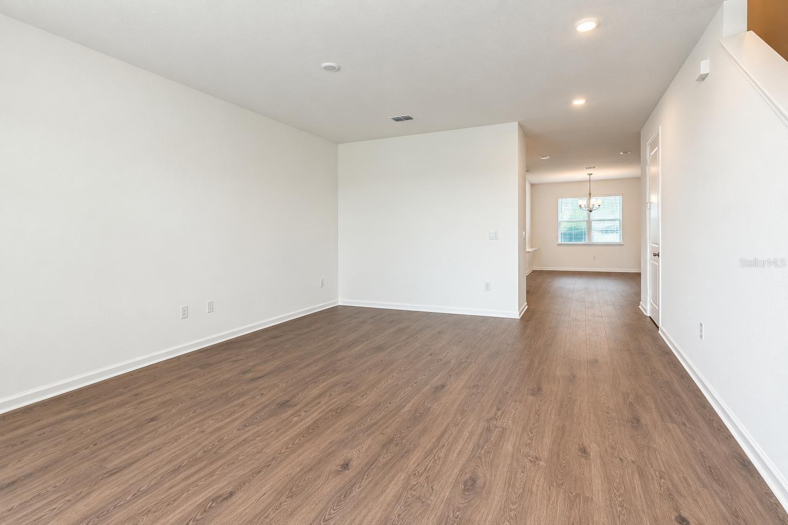 17736 Porter Rd Property Photo 3