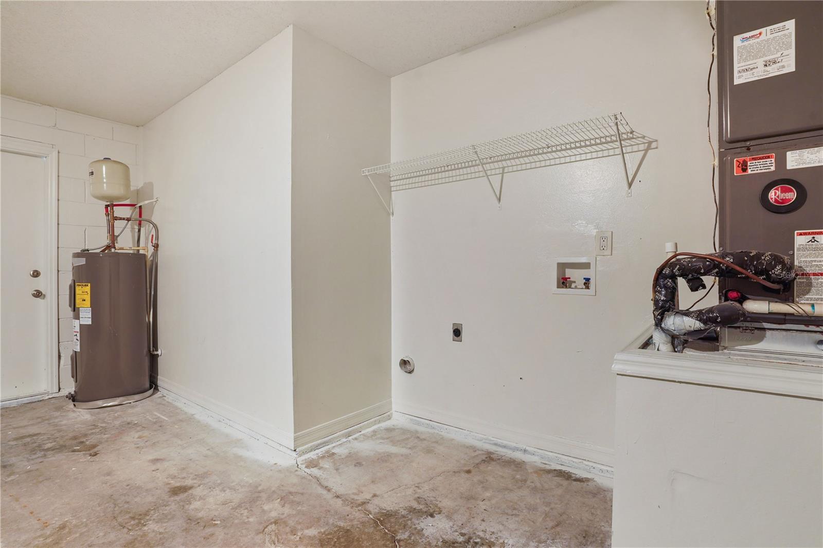 114 Oxford Rd Property Photo 24