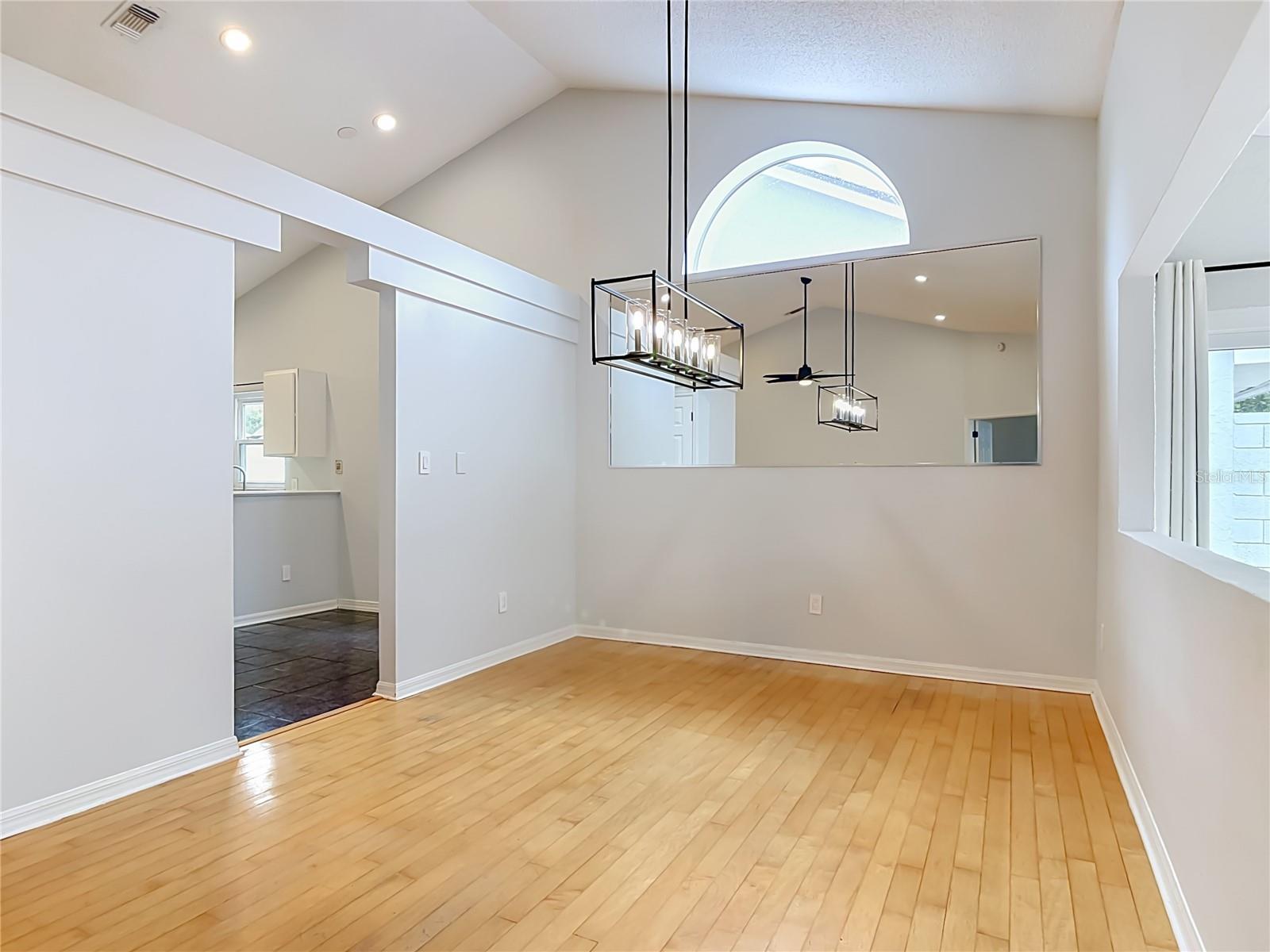 744 Barrington Cir Property Photo 16