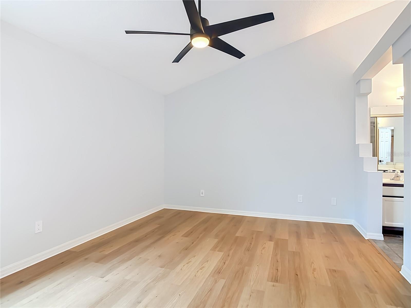 744 Barrington Cir Property Photo 28