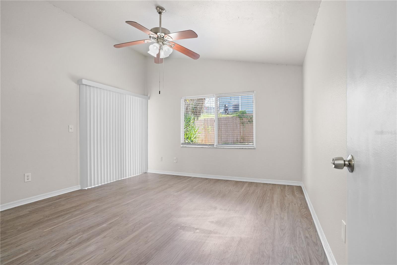 8851 Parliament Ct Property Photo 16