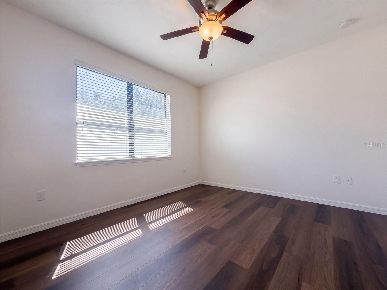 1416 Hickory View Cir Property Photo 4