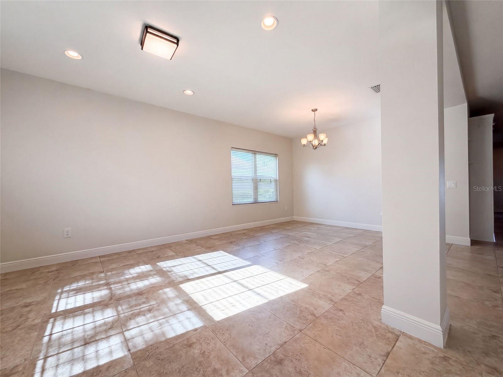 1416 Hickory View Cir Property Photo 6