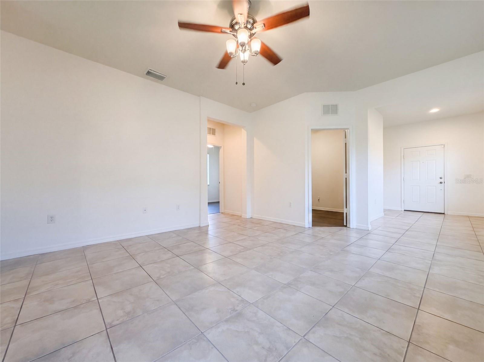1416 Hickory View Cir Property Photo 7